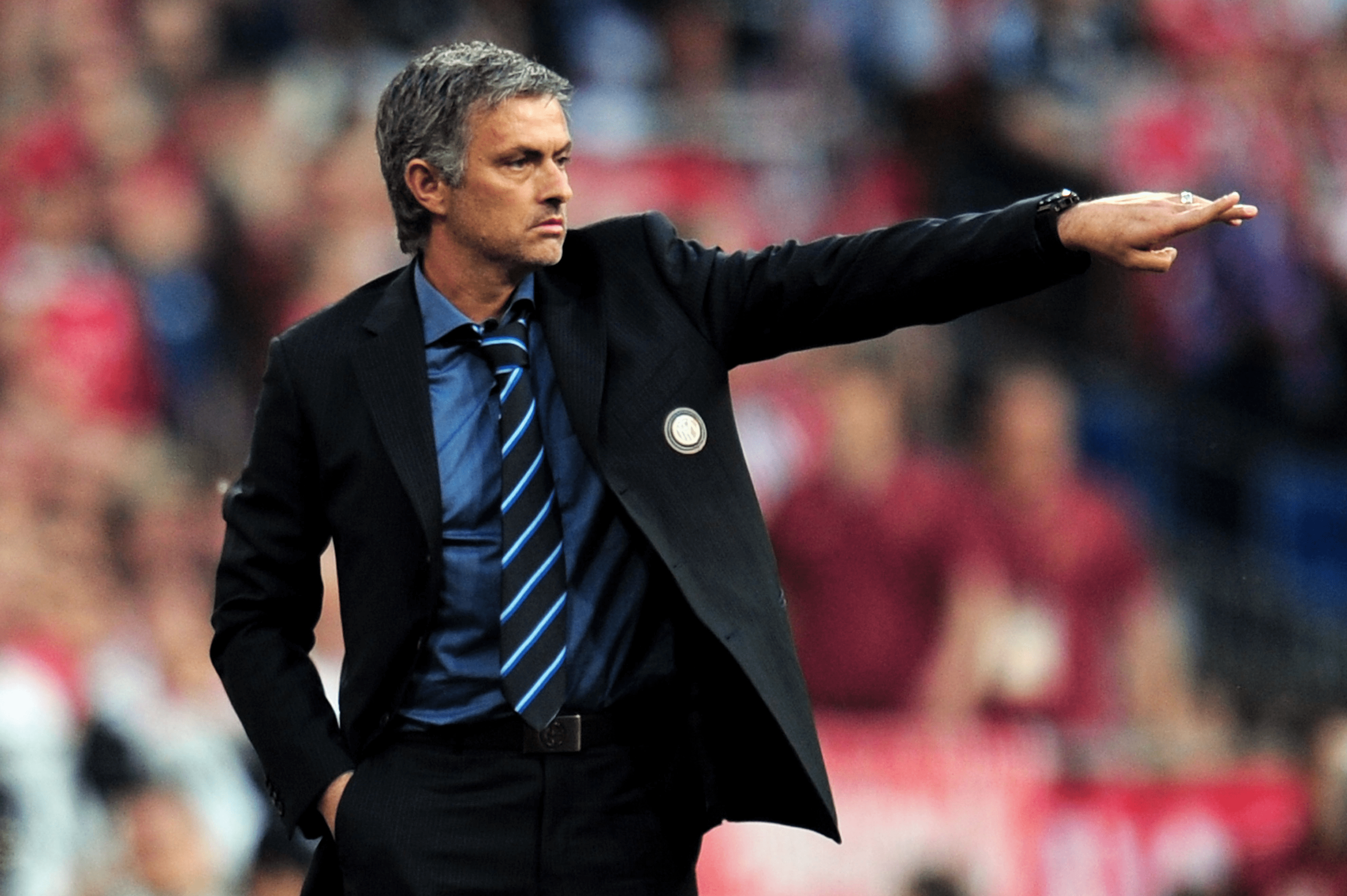 AC Milan Sports-包含多特蒙德迎英超关键赛，窗口期造点机会，媒体盛赞，赛程密集仍需轮换的词条